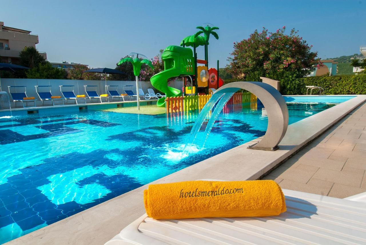 Hotel Smeraldo Giulianova Exterior photo